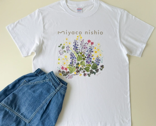 水彩画を着るTシャツ 「ハルジオンの頃 white