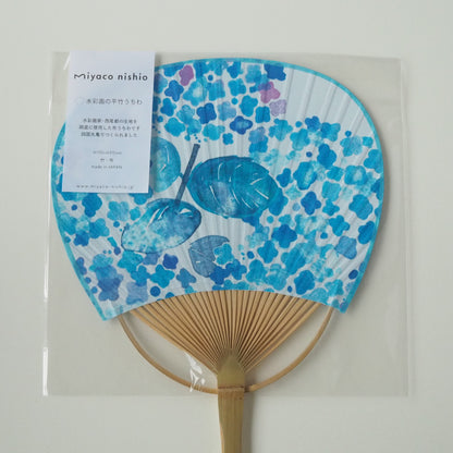 Flat bamboo uchiwa with cloth on both sides