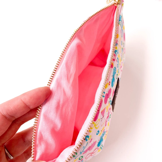 小物がまとまる水彩画のポーチ「Ribbon party!」