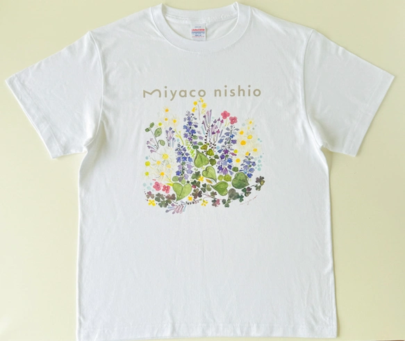 水彩画を着るTシャツ　「ハルジオンの頃  white