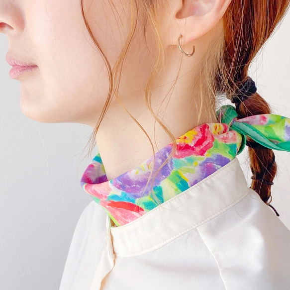 スカーフにもなる水彩画ハンカチ「pastel tulip」