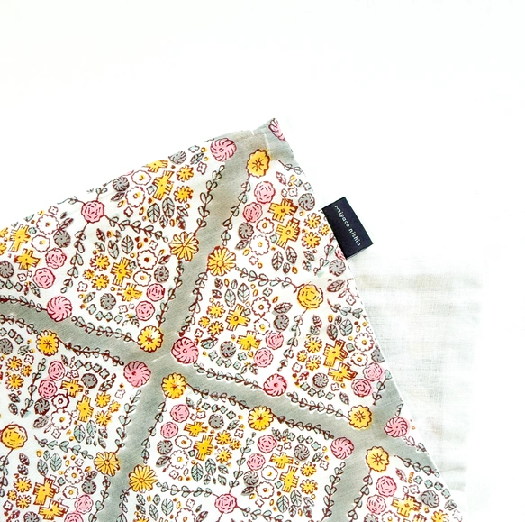 オーガニックコットン×リネンのクッションカバー　「FLOWER」