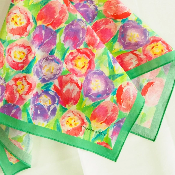 スカーフにもなる水彩画ハンカチ「pastel tulip」