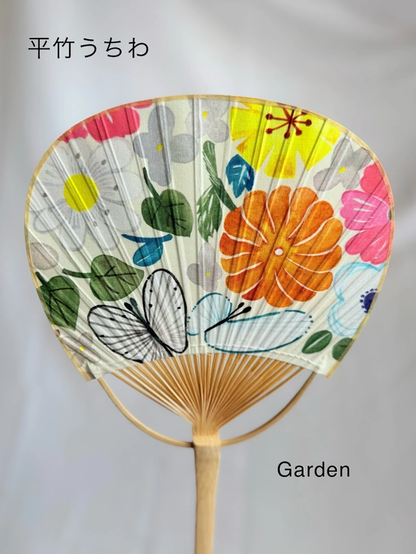 Flat bamboo uchiwa with cloth on both sides