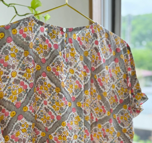 オーガニックコットン半袖プルオーバーブラウス　「FLOWER」