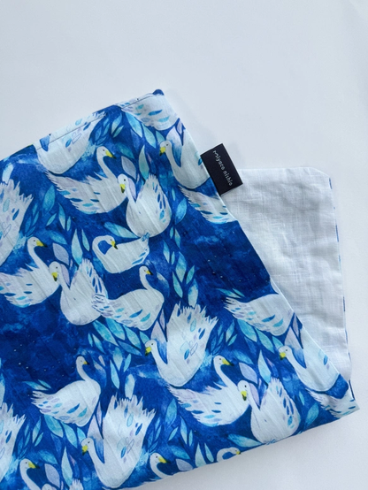 オーガニックコットン×リネンのクッションカバー　「Swan」