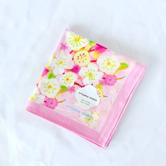 スカーフにもなる水彩画ハンカチ「桜」