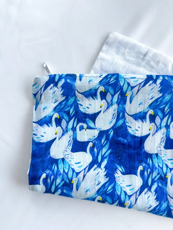 オーガニックコットン×リネンのクッションカバー　「Swan」
