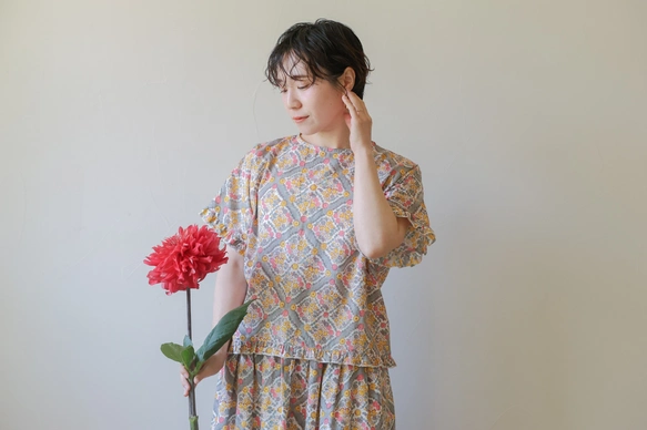オーガニックコットン半袖プルオーバーブラウス　「FLOWER」